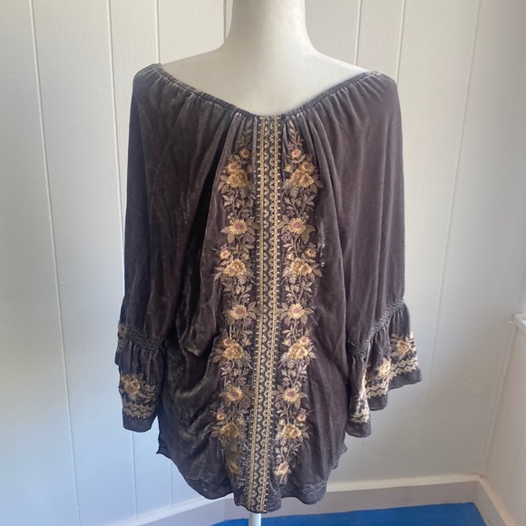 Johnny Was Velour Top - Picture 3 of 13